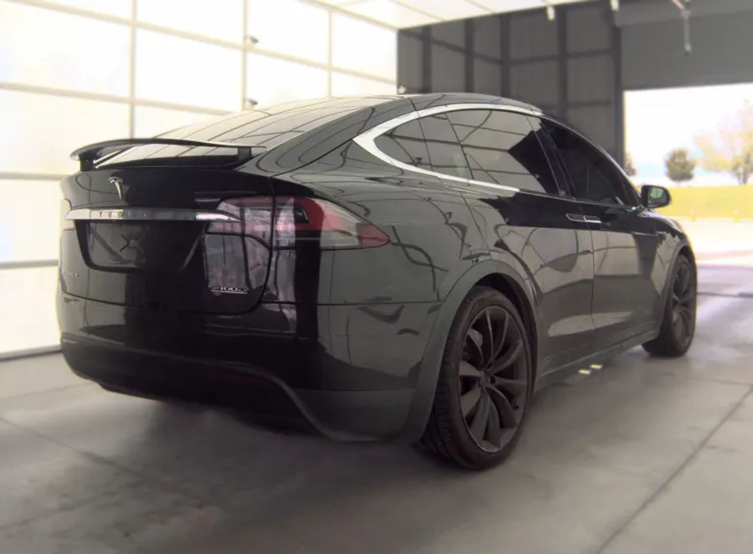 tesla model x 2018 5YJXCBE40JF106268 image tesla model x 2018 5YJXCBE40JF106268 image